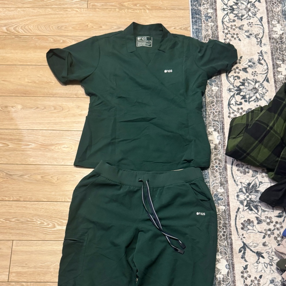 Figs Technical Collection Dark Green Top